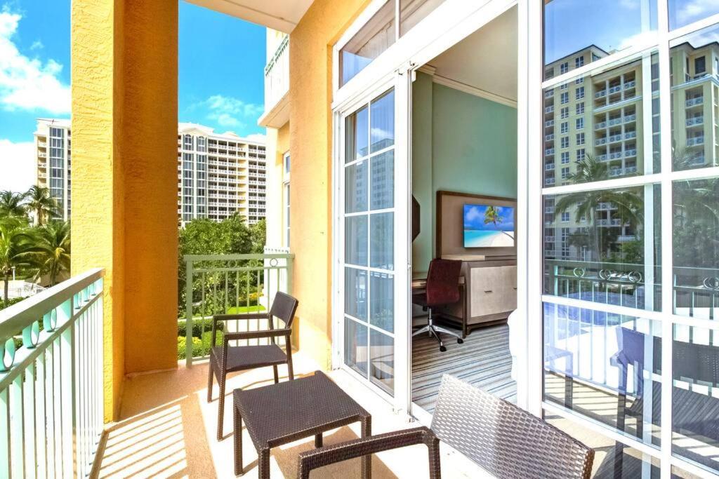 Stunning Studio Apartment Located At The Ritz Carlton-Key Biscayne マイアミ エクステリア 写真