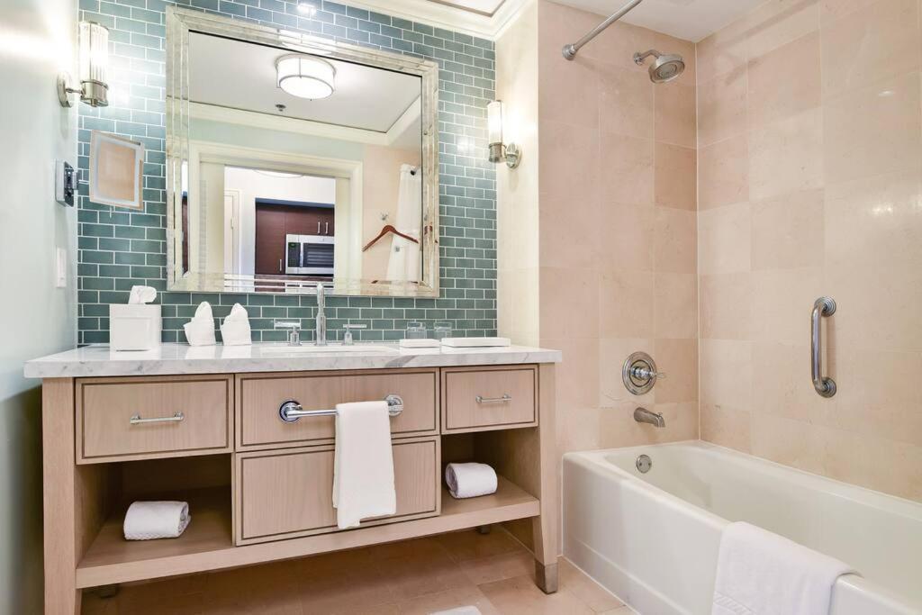 Stunning Studio Apartment Located At The Ritz Carlton-Key Biscayne マイアミ エクステリア 写真
