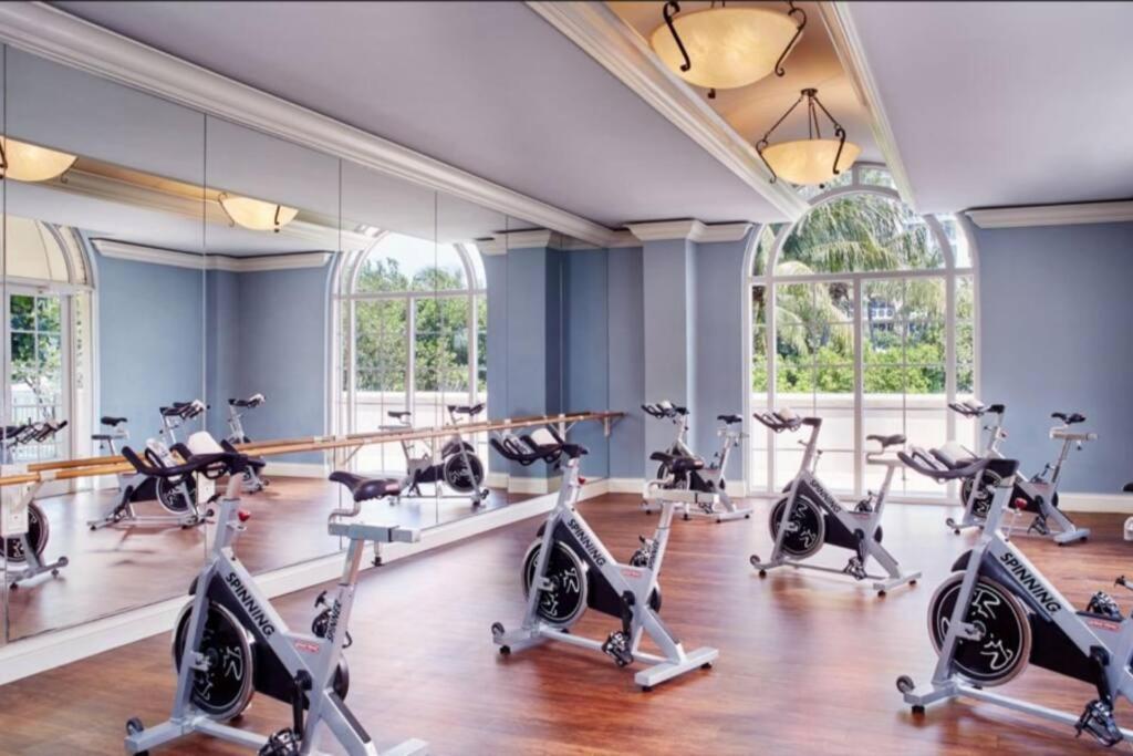 Stunning Studio Apartment Located At The Ritz Carlton-Key Biscayne マイアミ エクステリア 写真