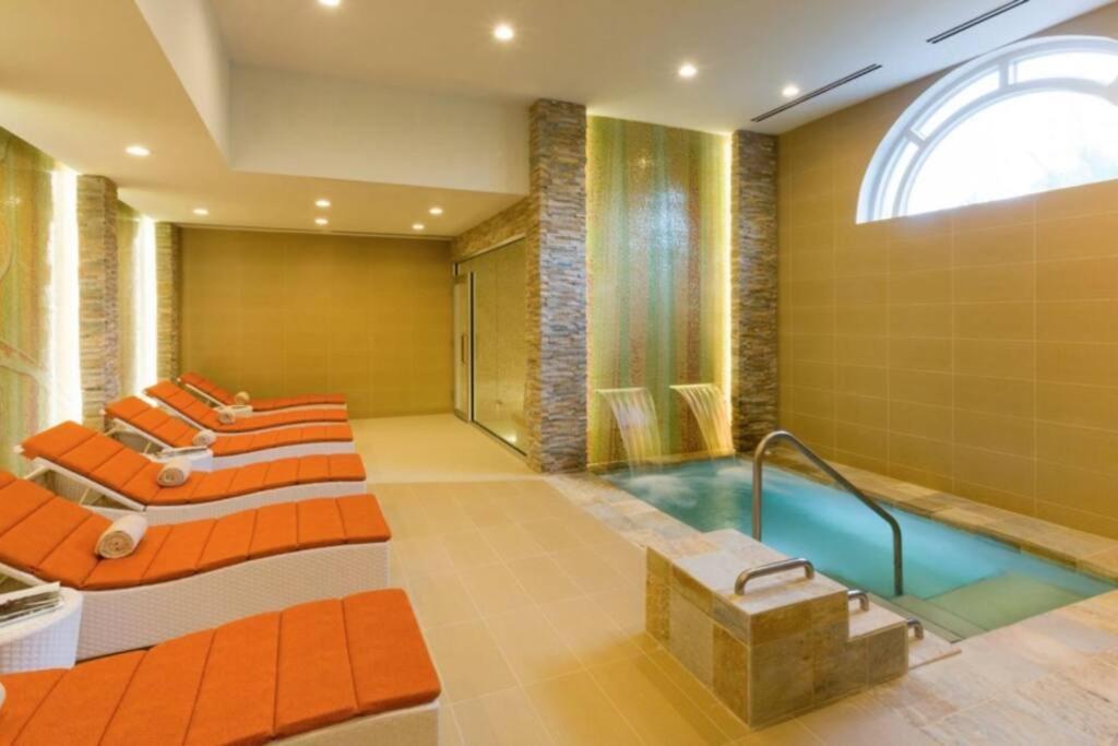 Stunning Studio Apartment Located At The Ritz Carlton-Key Biscayne マイアミ エクステリア 写真